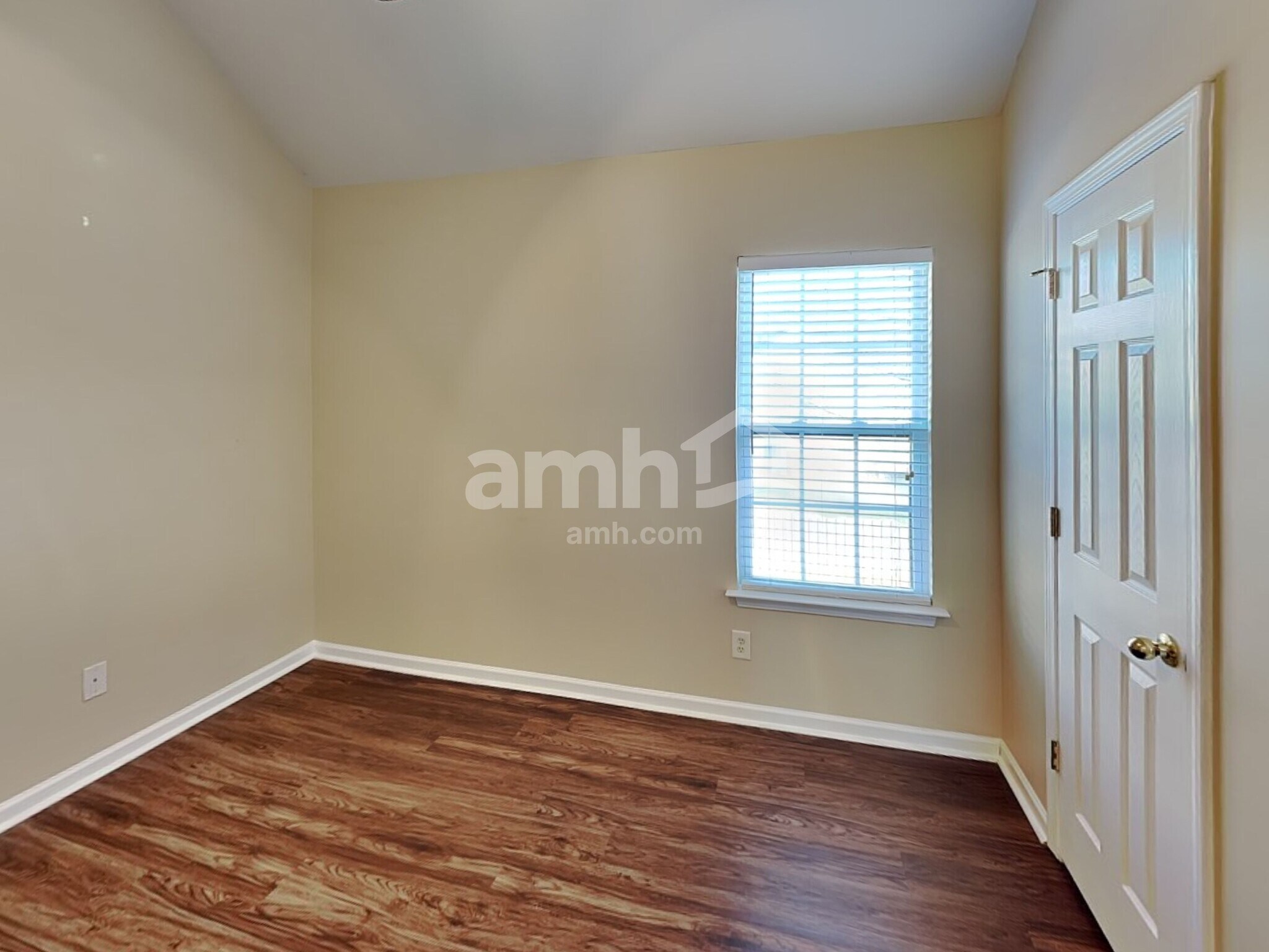 Building Photo - 112 Dunnell Rd