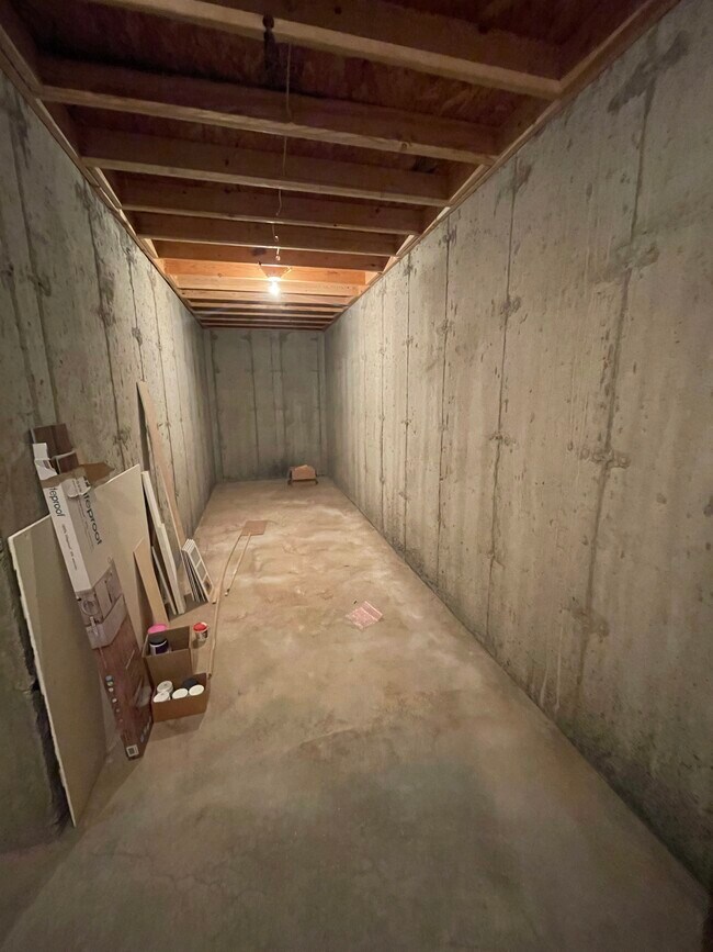 Building Photo - 2009 Autumn Ln