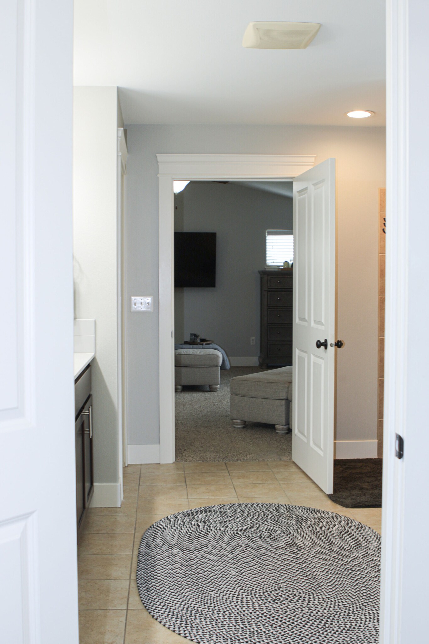 Building Photo - 7801 Rushmore Ave NE