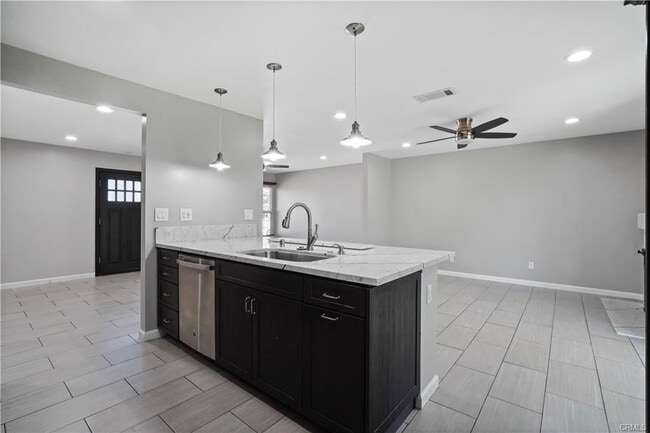 Building Photo - 20247 Kinzie St