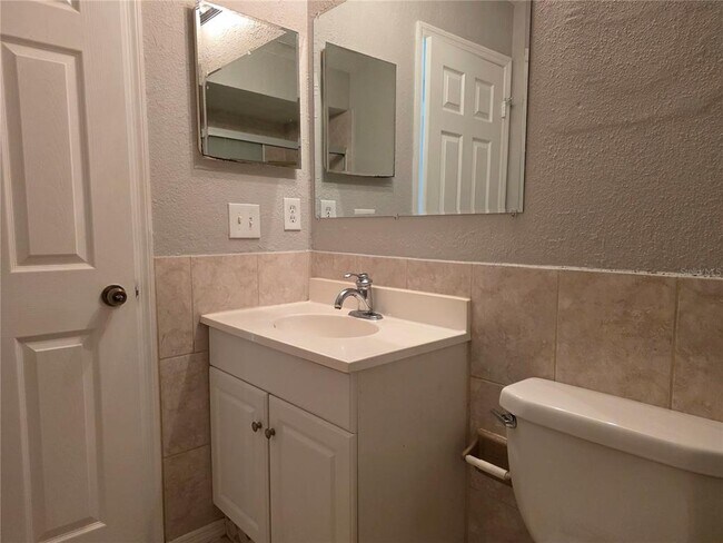 Building Photo - 162 Olive Tree Cir