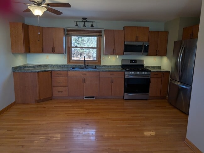 Building Photo - 112 Wright Dr