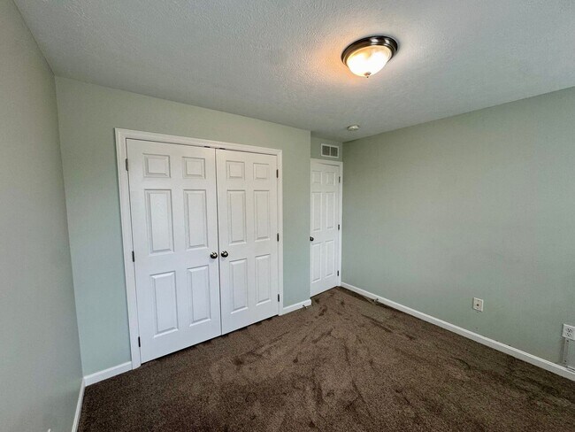 Building Photo - Move-In Ready Wexford Home Featuring Modern Updates and an Attached Two-Car