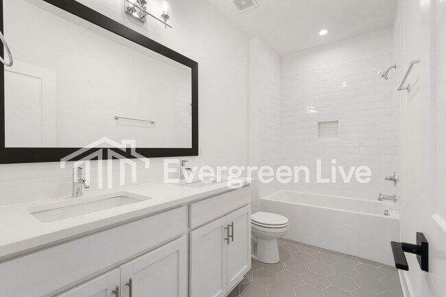 Building Photo - 129 Leggo Ave