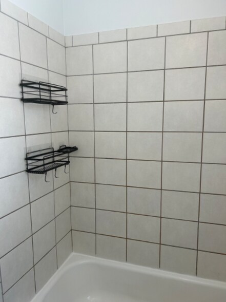 Building Photo - 3100 Markbreit Ave