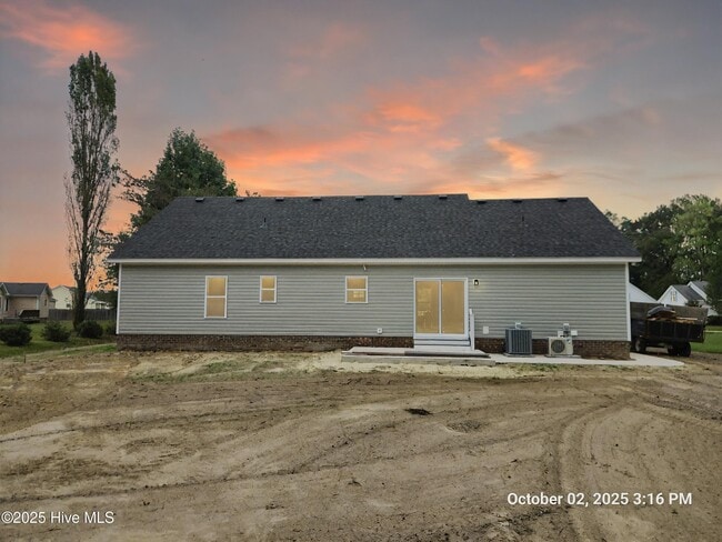 Building Photo - 106 Perth Dr