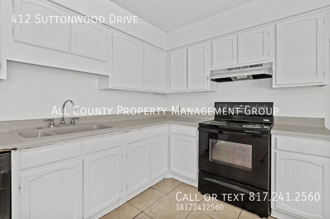 Building Photo - 412 Suttonwood Dr