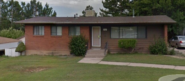 Building Photo - Ogden Duplex on Quiet Street