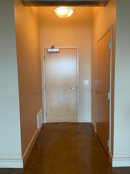 Entrance - 95 Perry St