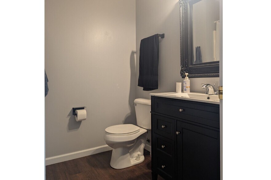 Building Photo - 107 Trotters Creek Ln