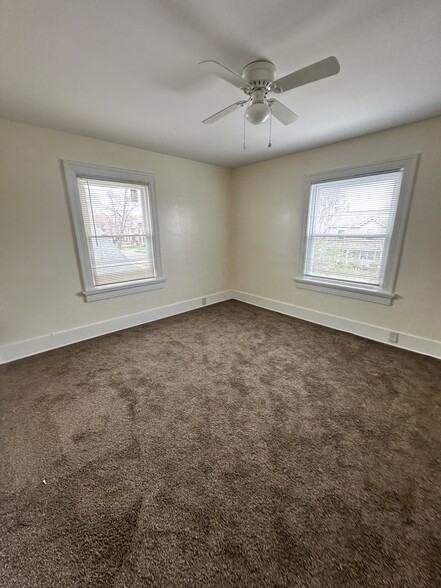 Building Photo - 2057 Catalpa Dr