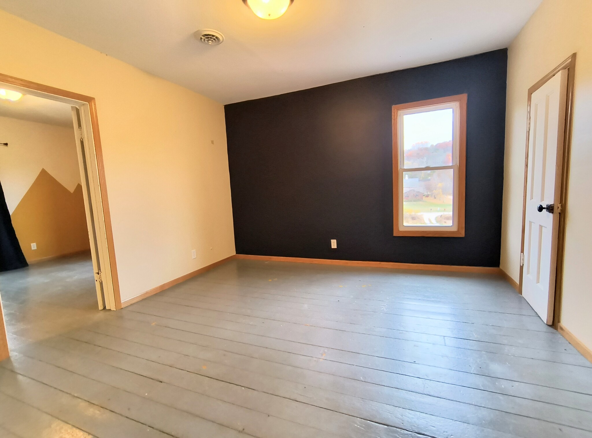 Building Photo - 2705 College Dr