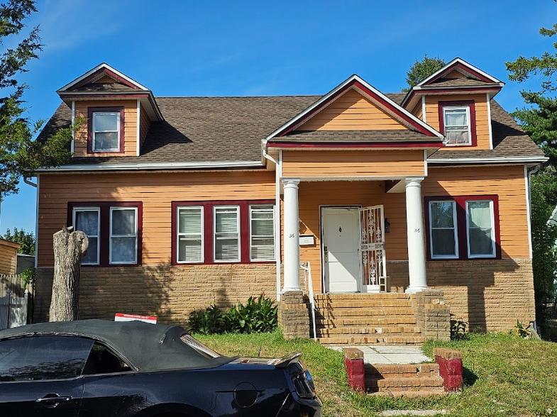 Primary Photo - 56 E Park Ave