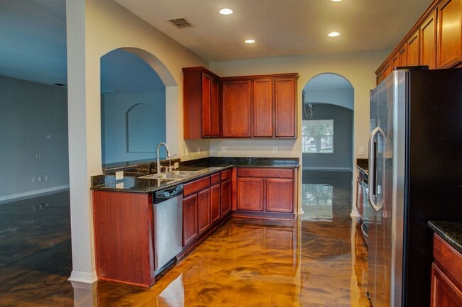 Building Photo - Elegant 5-Bedroom Pool Home with 3-Car Gar...