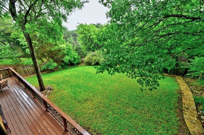 Building Photo - 11313 Menodora Dr