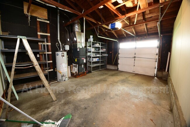 Building Photo - 2513 S Sandusky Ave