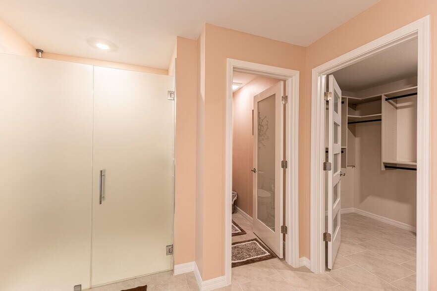 Building Photo - Move-In Ready 4-Bedroom Home with Modern Furnishings in Rotonda West