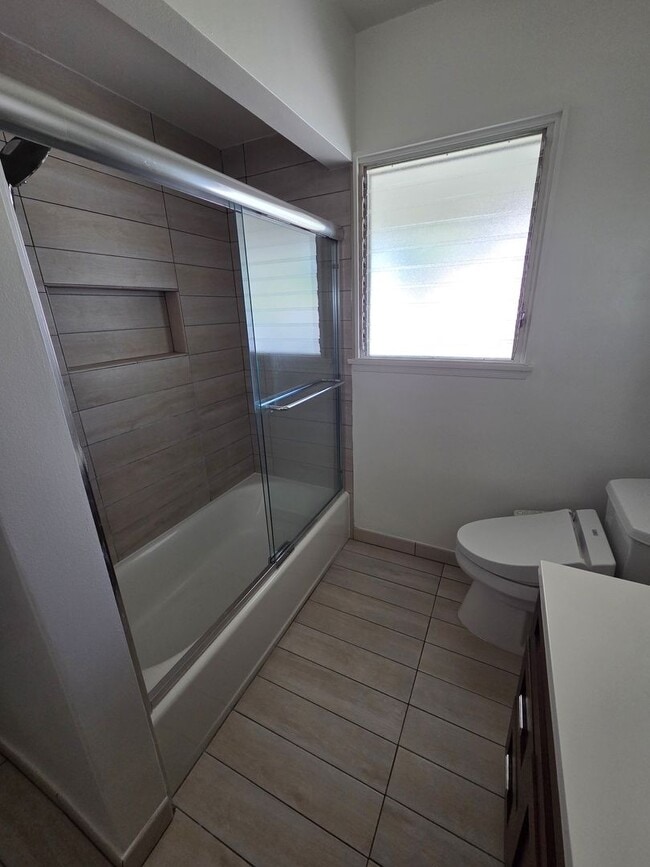 Building Photo - 1501 Edris Dr