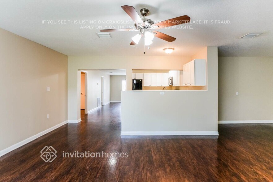 Building Photo - 3807 Spoonbill Ave