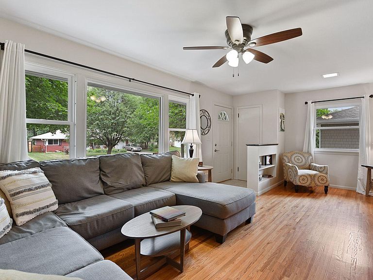 Lots of light in the upstairs living room - 6819 W 23rd St