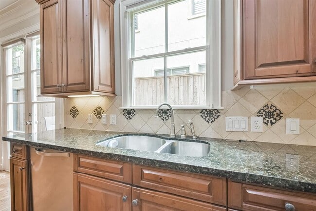 Building Photo - 3124 Murworth Dr