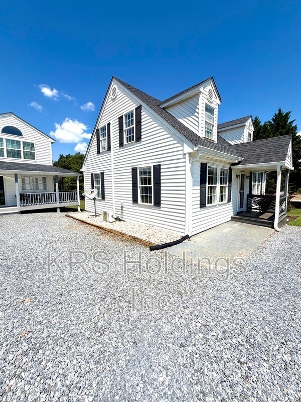 Building Photo - 3413 Thomas Jefferson Rd