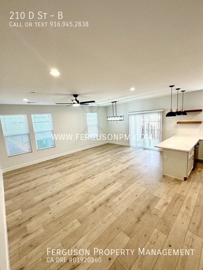 Building Photo - 210 D St