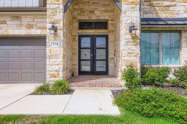 Building Photo - 134 Arcadian Ln