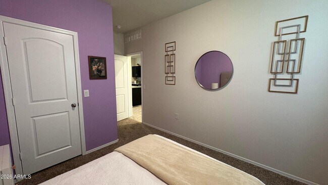 Building Photo - 30998 W Earll Dr