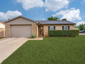 Building Photo - 6900 Sandstone Ct