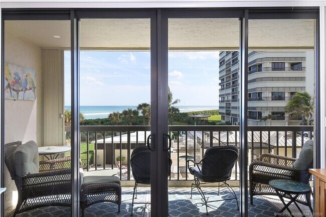 Building Photo - 9500 S Ocean Dr