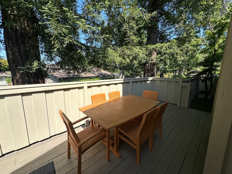 Building Photo - 125 Alta Mesa Ct
