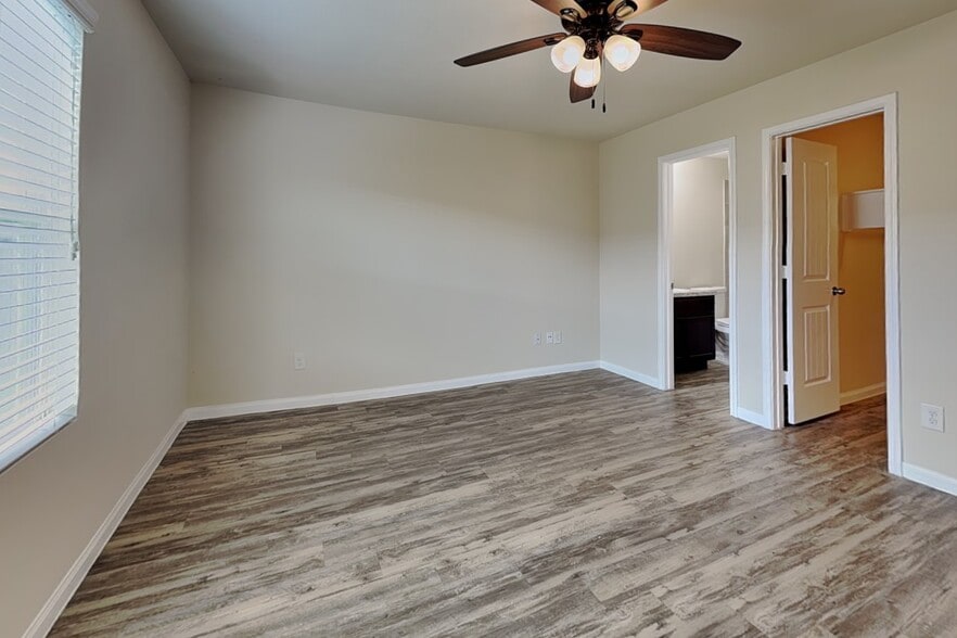 Building Photo - 10119 Berrypatch Ln