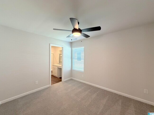 Building Photo - 174 Hill Ln