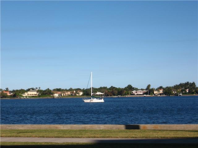 Building Photo - 1801 N Flagler Dr