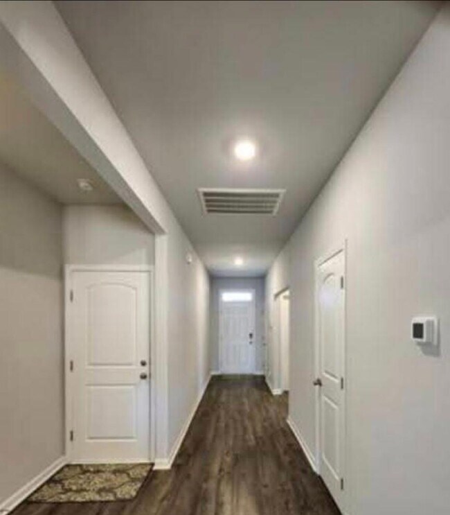 Building Photo - 101 Canonbury Dr