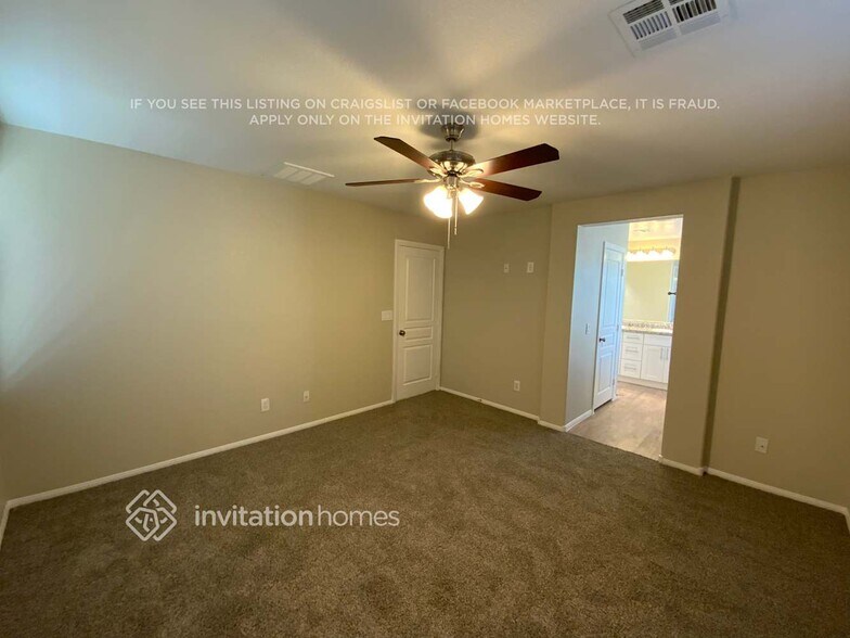 Building Photo - 10818 Beach House Ave