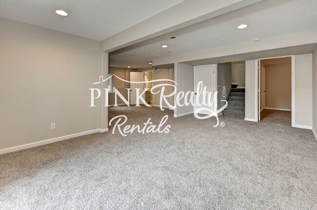 Building Photo - 5070 Hopkins Dr