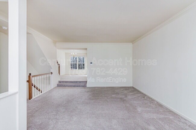 Building Photo - 6143 Summer Park Ln