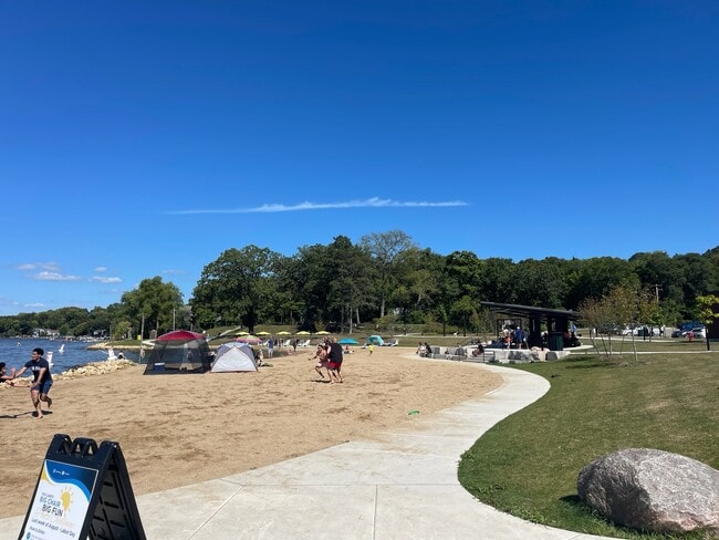 Building Photo - 149 Forest Ave