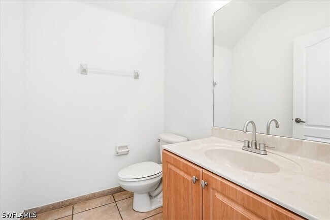 Building Photo - 7070 Venice Way
