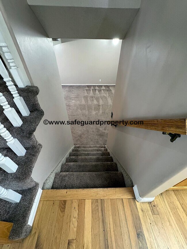 Building Photo - Wonderful 4 Bedroom Home with an Office in...