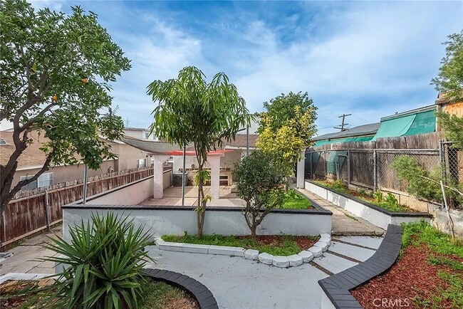 Building Photo - 1520 Helen Dr