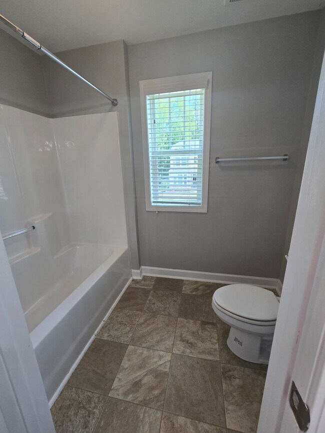 Building Photo - NEW LISTING- 4 bd/ 2.5 ba located MINUTES from Fort Bragg! Quiet Neighborhood!