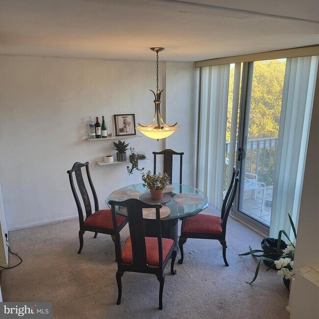 Building Photo - 3600 Conshohocken Ave