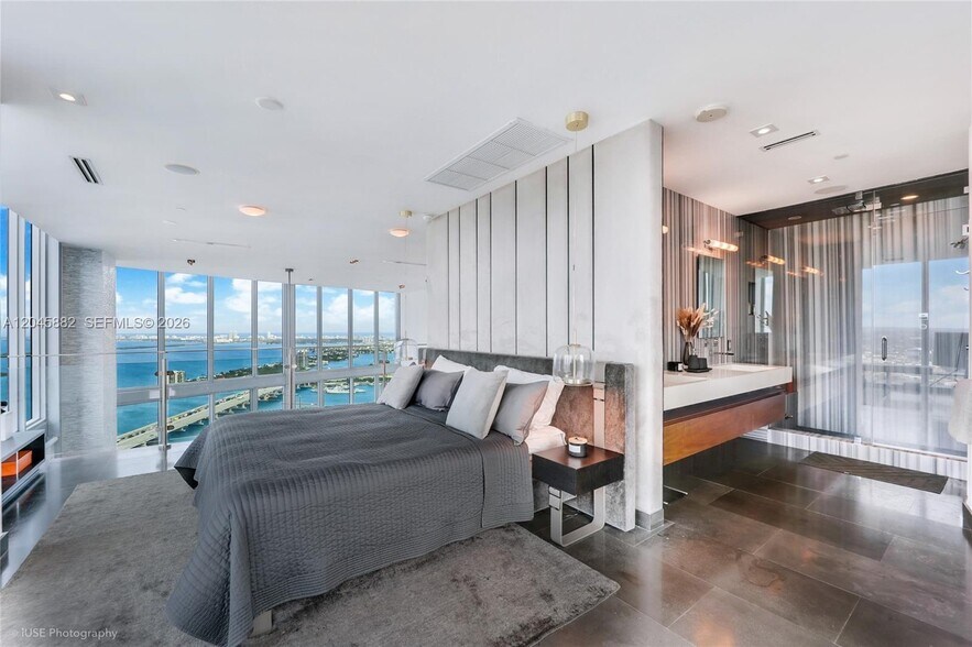Building Photo - 888 Biscayne Blvd