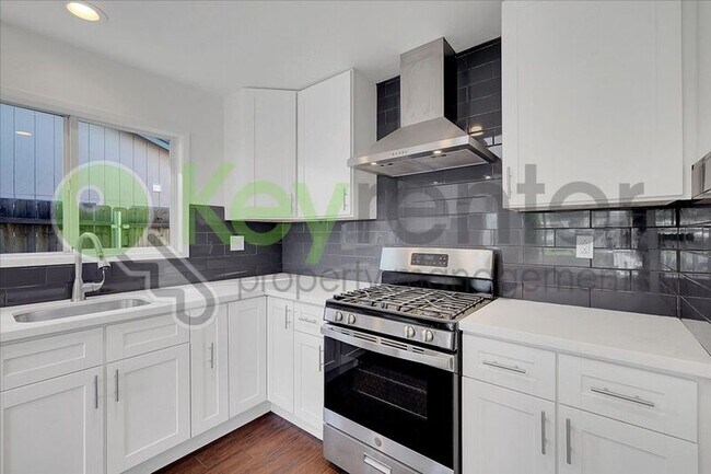 Building Photo - 8133 Molokai Way