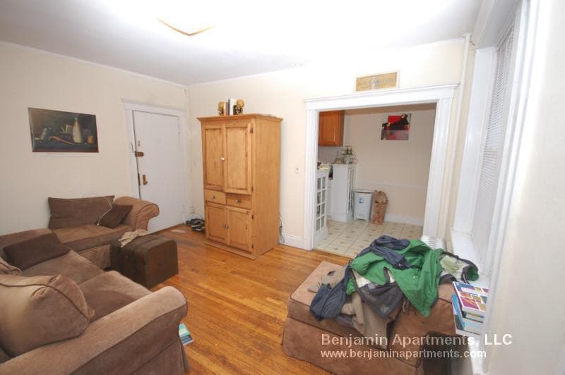 Building Photo - 33 Walbridge St