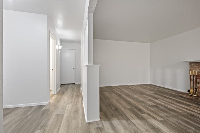 Building Photo - 3 Bedroom 2 Bathroom House For Rent!