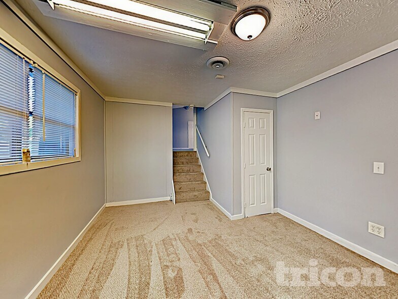 Building Photo - 133 Fairview Dr